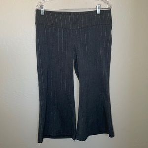 Wet Seal Women's Gray Capri Dress Business Pants No Pockets Size Large